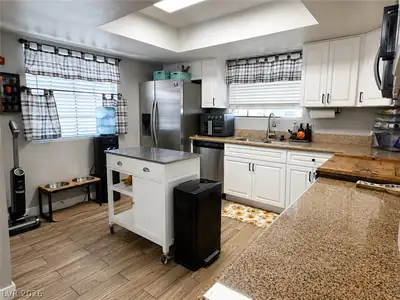 217 Valley Forge Avenue, Henderson, NV 89015 Kitchen
