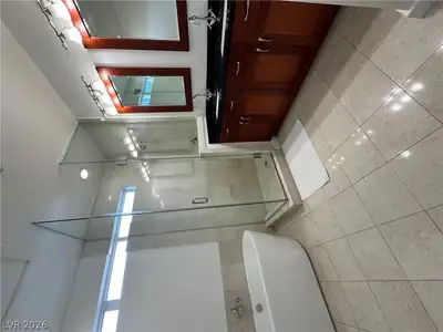 4545 Dean Martin Drive 103 Primary Bathroom