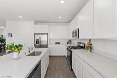 541 Preston Crest Street, Henderson, NV 89011 Kitchen