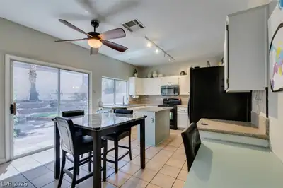 827 Fuerte Court, Henderson, NV 89015 Kitchen
