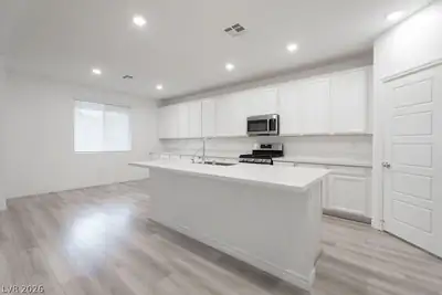 6822 Greensmen Avenue Kitchen