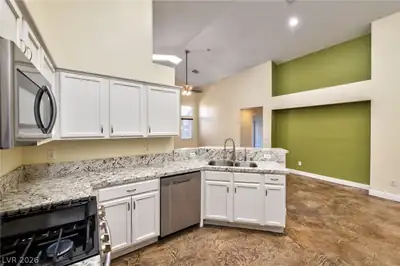 3963 Pembridge Court, Las Vegas, NV 89121 Kitchen