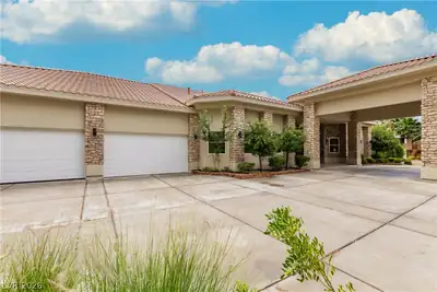 7270 Loma Alta Circle, Las Vegas, NV 89120 Front of Structure