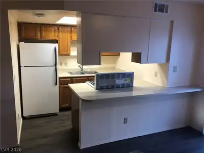 585 Sellers Place, Henderson, NV 89011 Kitchen