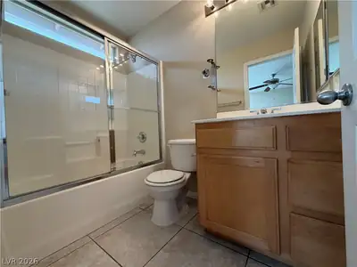 5553 Chapin Mesa Avenue Bathroom