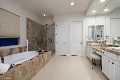 2781 Josephine Drive Primary Bathroom