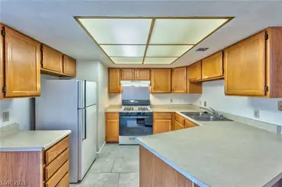 587 Sellers Place Kitchen