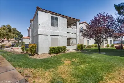 8452 Boseck Drive 130, Las Vegas