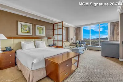 135 East Harmon Avenue 1704 Bedroom