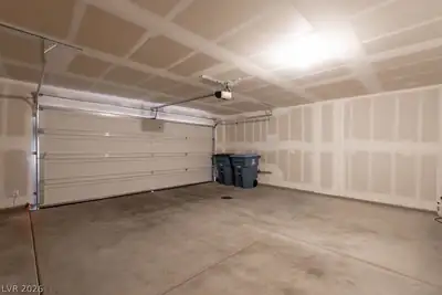 3541 Reserve Court Garage