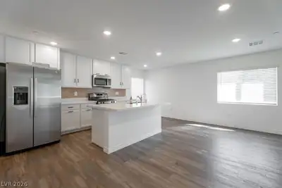3541 Reserve Court Kitchen