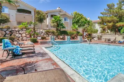 1401 Red Crest Lane 201 Pool