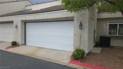 2701 Ferrin Road, Las Vegas, NV 89117 Garage