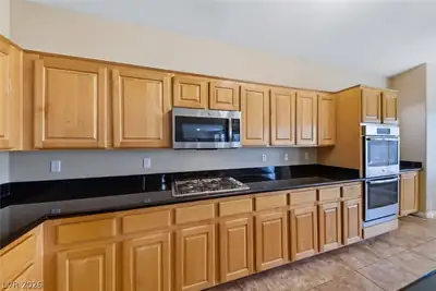 10501 Pacific Palisades Avenue, Las Vegas, NV 89144 Kitchen