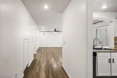 6244 Anticline Avenue, Las Vegas, NV 89139 Entrance Foyer