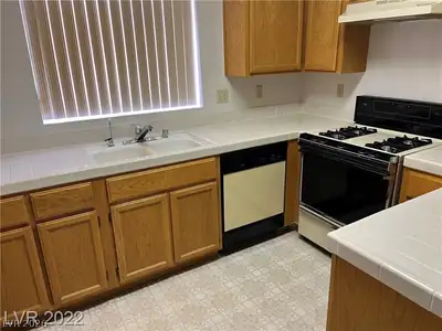 930 Stetson Drive Kitchen