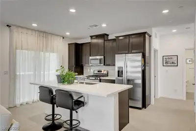 600 North Carriage Hill Drive 1035 Kitchen