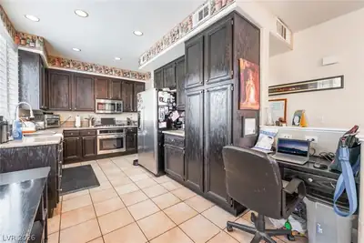 8185 Bonaventure Drive Kitchen