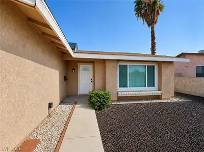 7121 Pleasant View Avenue, Las Vegas, NV 89147 