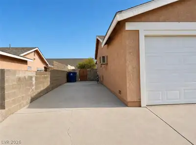 7121 Pleasant View Avenue, Las Vegas, NV 89147 