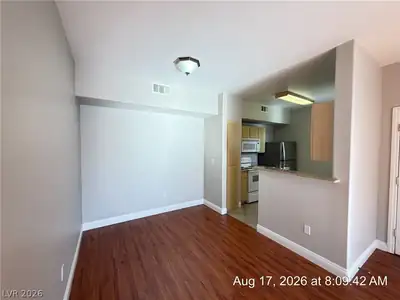 8000 West Badura Avenue 1141 Dining Area