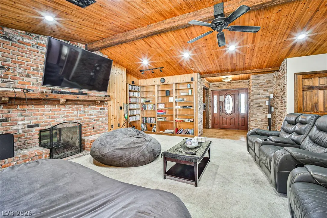 4674 Saddle Place, Las Vegas, NV 89119