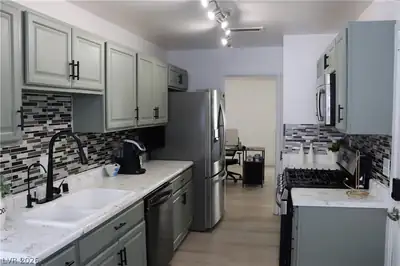 115 Parrish Lane, Las Vegas, NV 89110 Kitchen