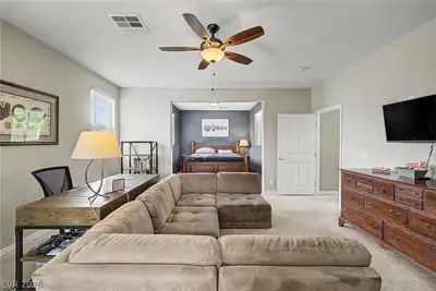 1045 Via Canale Drive Bedroom