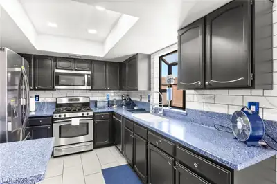 7733 Parakeet Avenue, Las Vegas, NV 89145 Kitchen