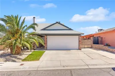 7733 Parakeet Avenue Las Vegas, NV 89145