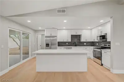 4409 Saint Andrews Circle, Las Vegas, NV 89107 Kitchen