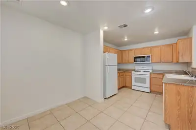 1154 LILAC CHARM 0 Kitchen
