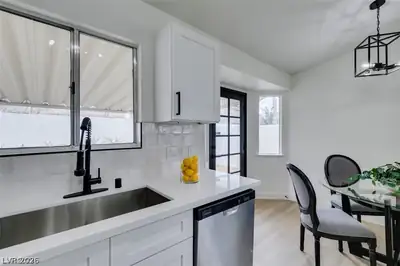 598 Jackson Drive, Henderson, NV 89014 Kitchen