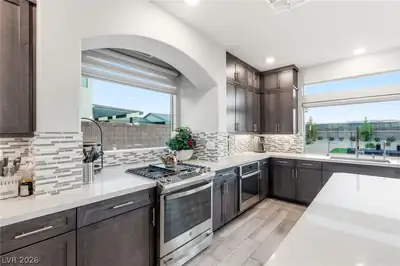 8727 Twisted Vine Lane Kitchen