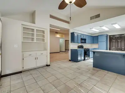69 Chesney Drive, Henderson, NV 89074 Kitchen