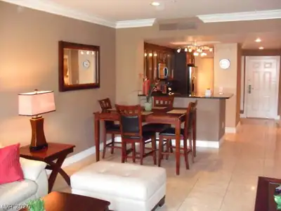 220 East FLAMINGO Road 113 Dining Area