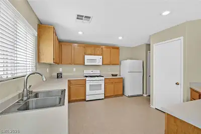8525 Wildheart Ranch Street, Las Vegas, NV 89131 Kitchen