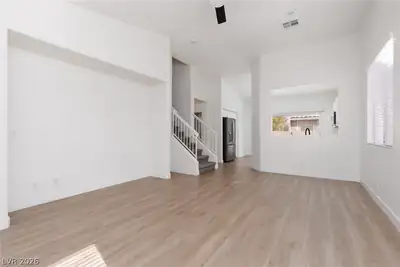 886 Park Walk Avenue Living Room