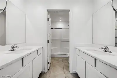 3509 Golden Chariot Avenue Primary Bathroom