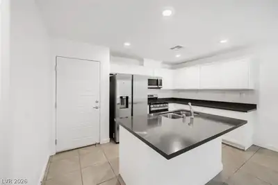 3509 Golden Chariot Avenue Kitchen