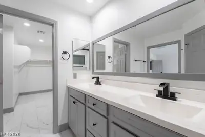 9796 Altadena Street Primary Bathroom