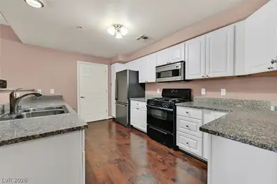 8777 West Maule Avenue 1098 Kitchen