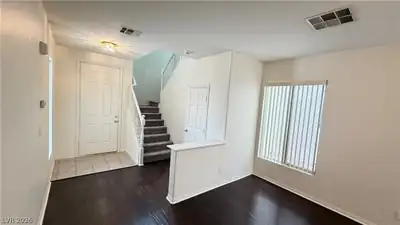 1702 Bamboo Rain Avenue Entrance Foyer