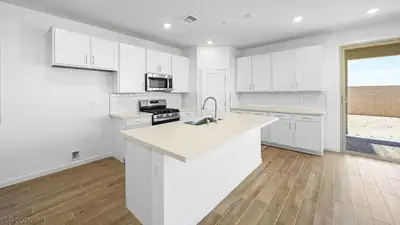 652 Semitone Lane, Henderson, NV 89015 Kitchen