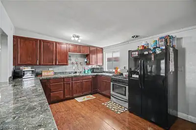 3215 Wright Avenue Kitchen