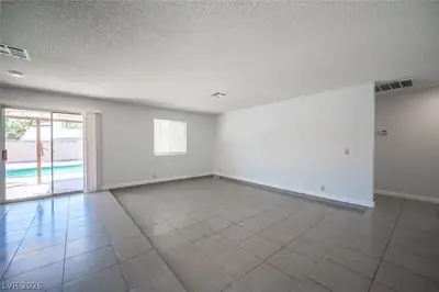 5142 Tahnee Drive, Las Vegas, NV 89122 Living Room