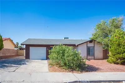 5142 Tahnee Drive, Las Vegas, NV 89122 Front of Structure
