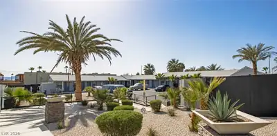 1401 East Carson Avenue 2, Las Vegas
