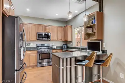 8700 Gateway Glen Drive, Las Vegas, NV 89178 Kitchen