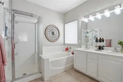 7000 Dillseed Drive, Las Vegas, NV 89131 Primary Bathroom